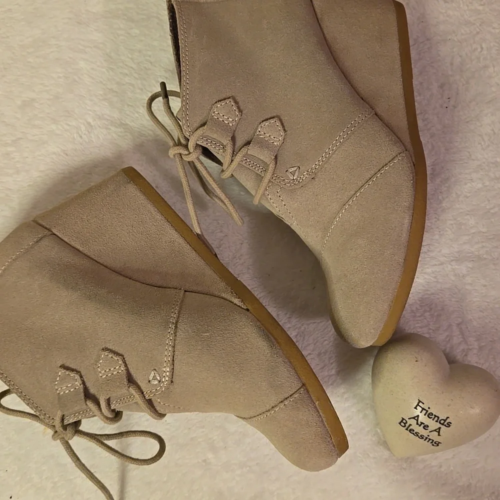 Toms Beige Lace Ankle Boots Wedges
